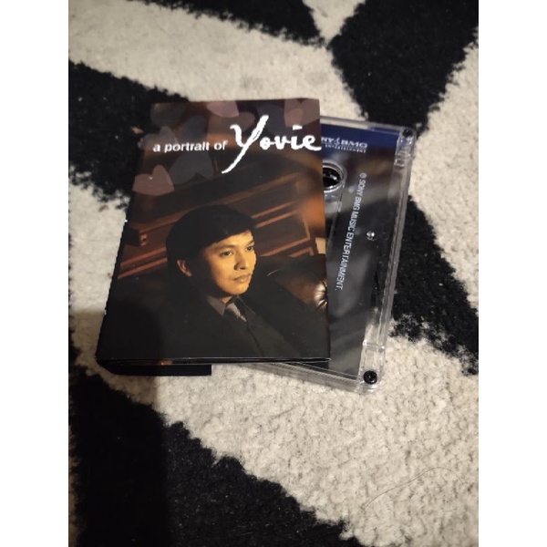 kaset pita yovie widianto / a portrait of yovie