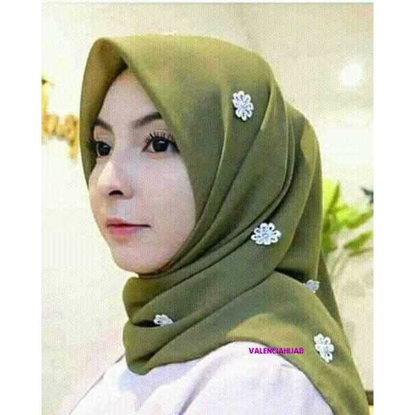 Hijab | Jilbab | Kerudung segiempat White Jasmine Mutiara VALENCIA