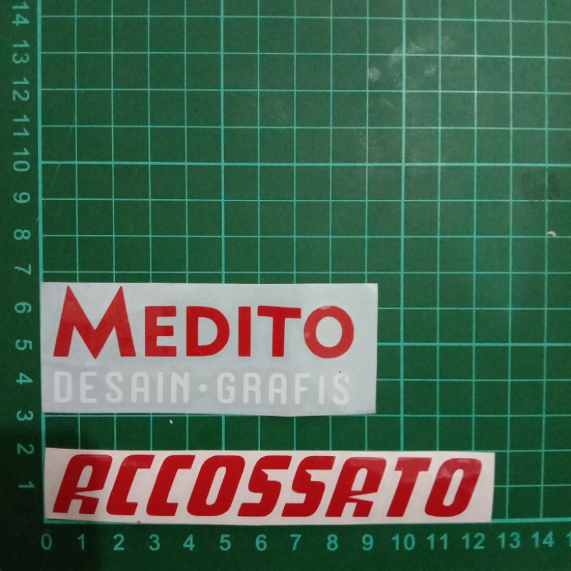 Sticker Cutting Accossato