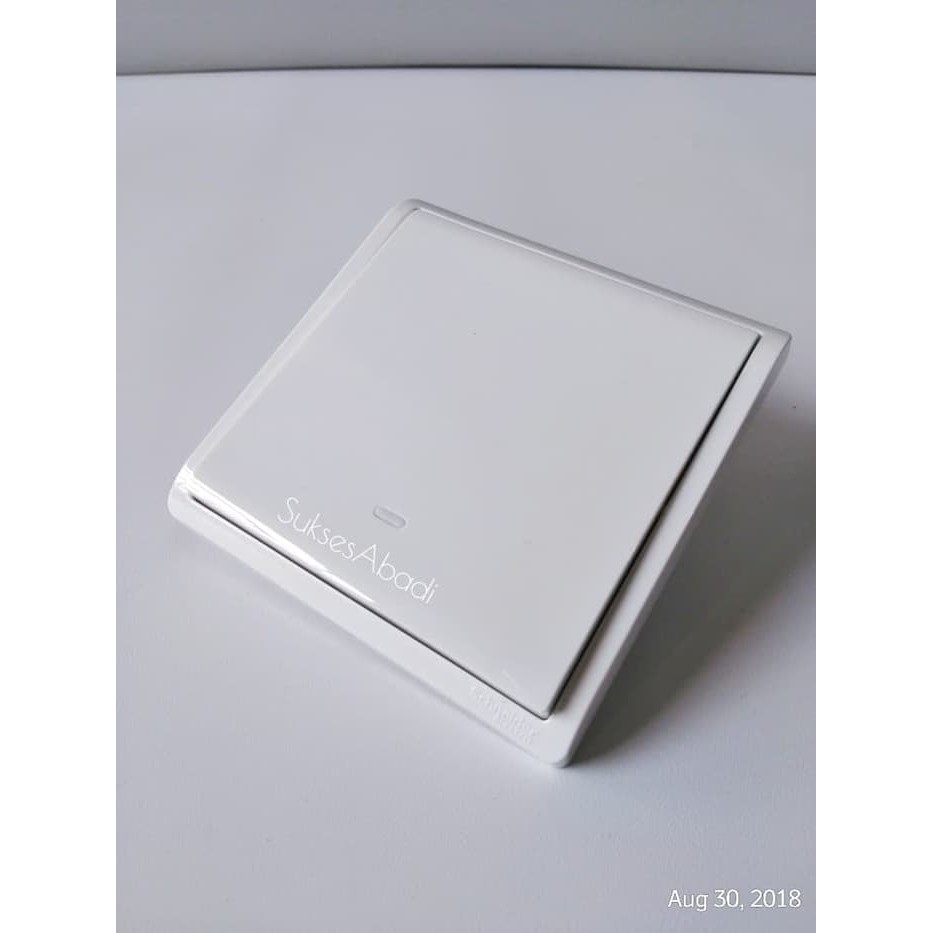 SAKLAR ENGKEL / TUNGGAL PIENO SCHNEIDER