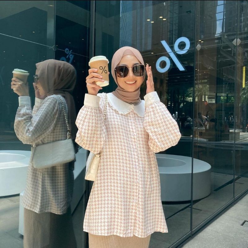 [FULLBOOKED] Houndstooth Blouse Babybrown Size M by Vanilla Hijab