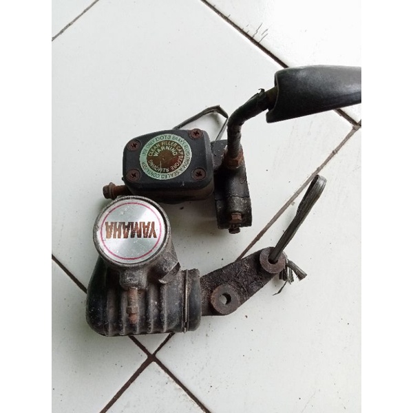 Master kaliper Yamaha twin RX125 RD125 RS125 original