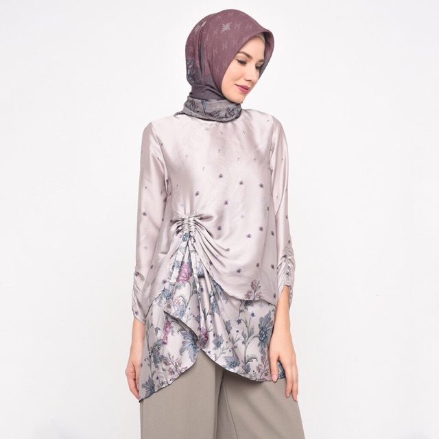 LYRA TOP RIAMIRANDA RUMAH AYU LILIAN SERIES