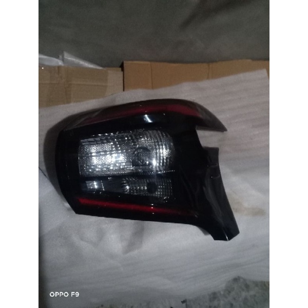 stoplamp lampu belakang Sienta q LED original