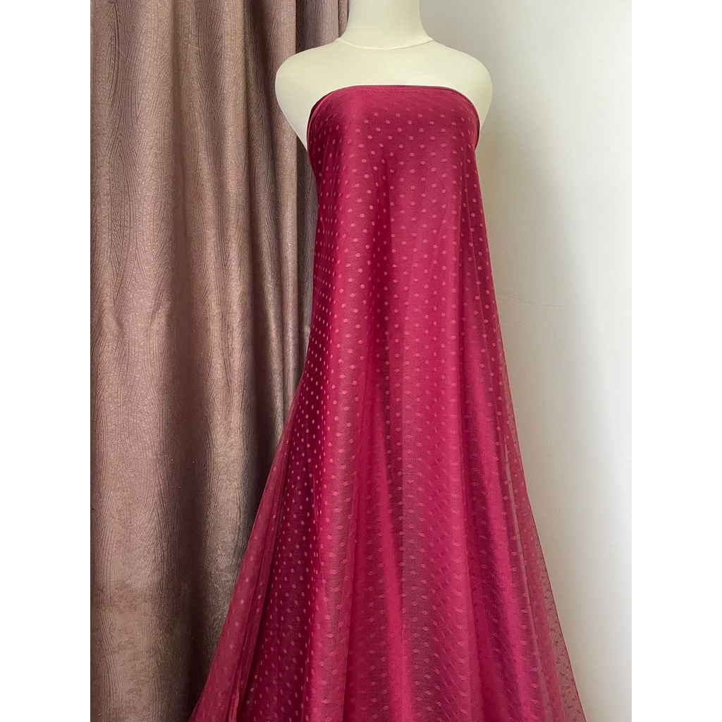 Bahan Kain Tile Tille Tule Tulle Dot Dotty Warna Merah Maroon Marun