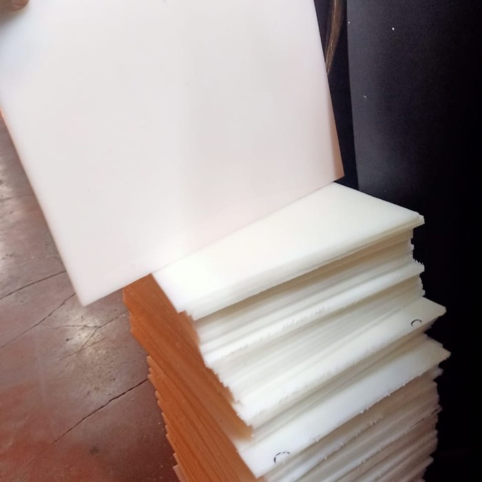 plat hdpe 25mm x 300mm x 300mm