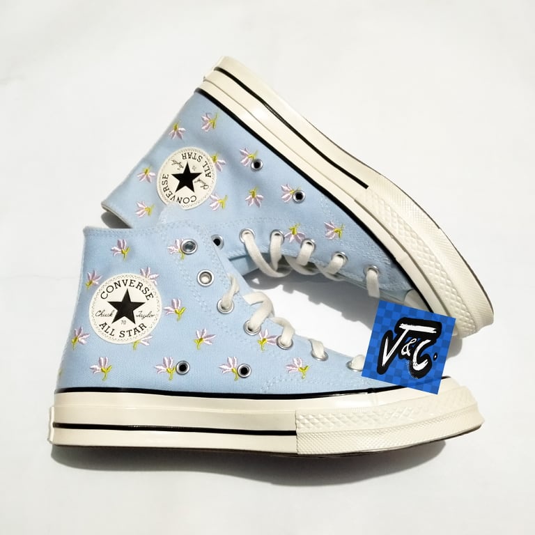 Sepatu Converse Chuck 70 70s Embroidered Garden Floral Chambray Hi