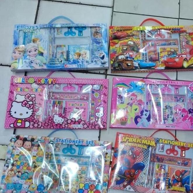 

sale- 1 Set alat Tulis anak sekolah Karakter Frozen Hello kitty