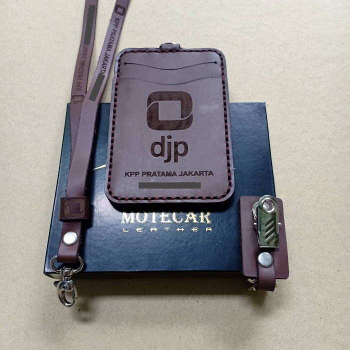 

Id Card - Id Card Kulit Laser / Tempat Id Card Kulit / Name Tag Custom