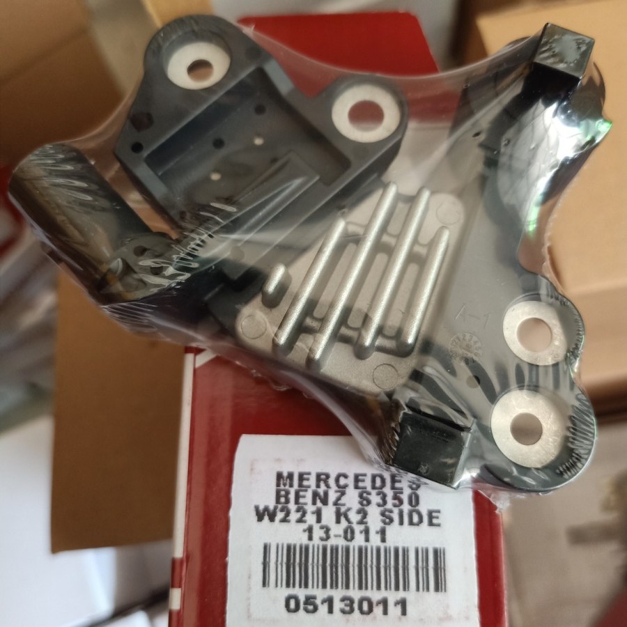 Ic Regulator Mercedes Benz S350 C197 W221 type 221 F 00M 346 081 14V