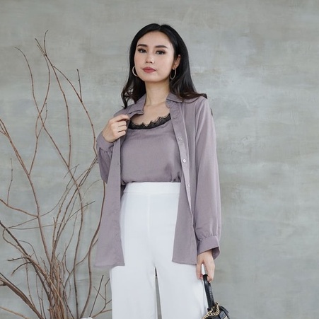 Set Outer Lyodra Kemeja dan Tanktop Wanita