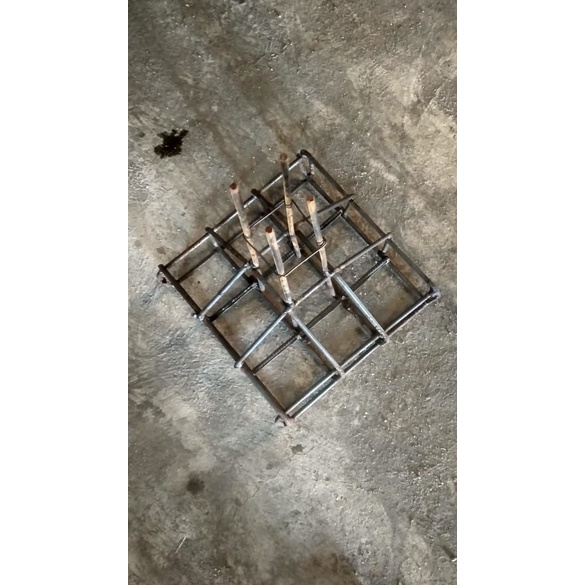 CAKAR AYAM 60X60 BESI 12 MM