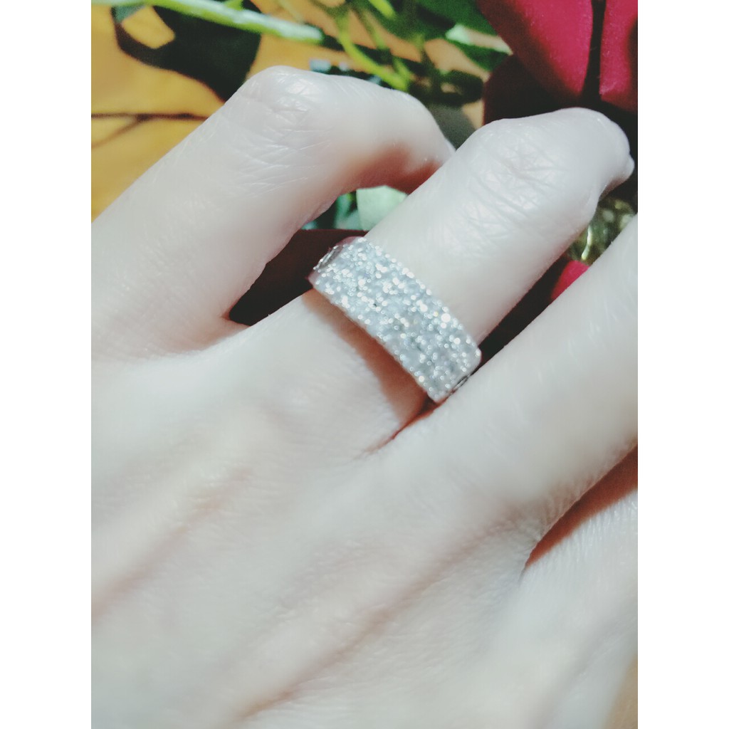 Cincin batu zircon
