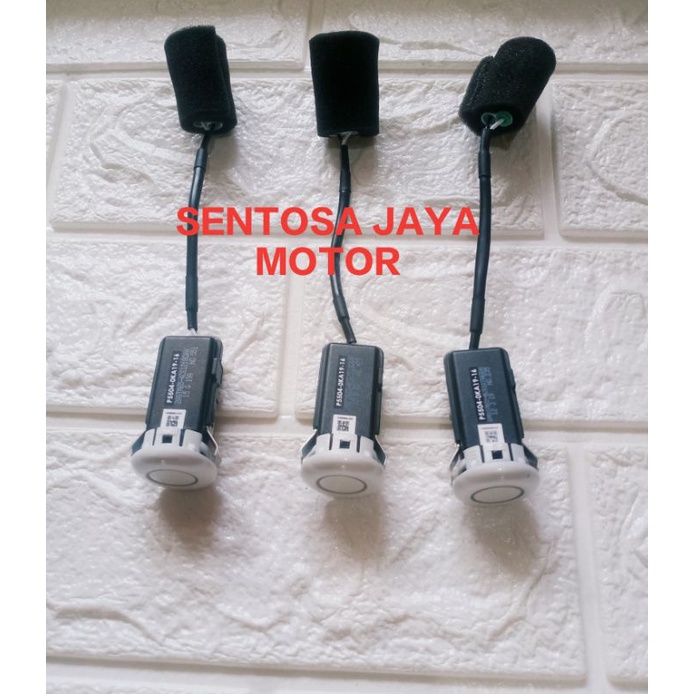 SENSOR PARKIR ULTRASONIC BEMPER BUMPER MUNDUR TOYOTA INNOVA V 2012 2013 2014 2015 ASLI ORIGINAL HARGA 1 PCS