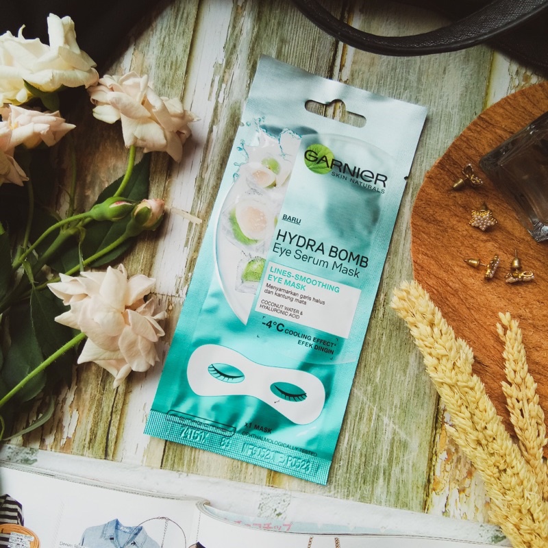 GARNIER HYDRA BOMB COCONUT Eye Serum Mask Lines-Smoothing Eye Mask