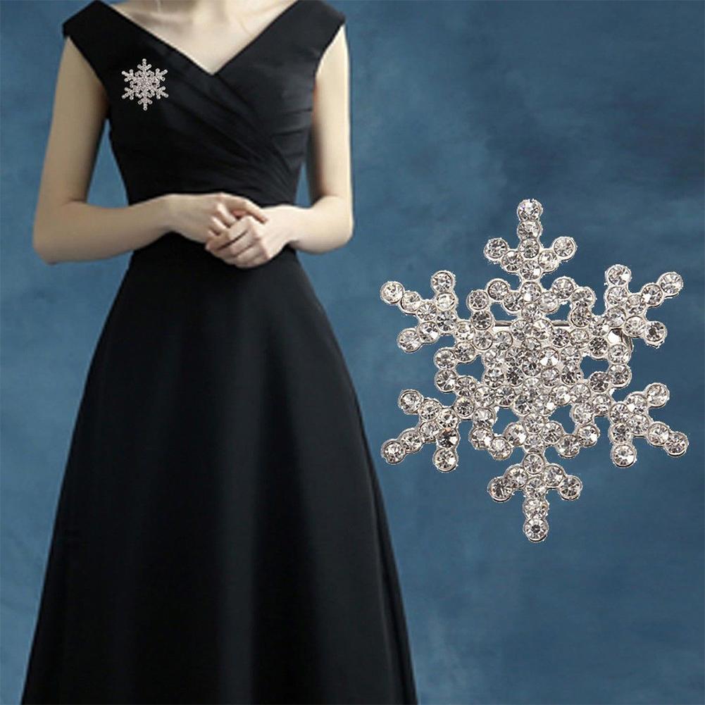 Bros Bentuk Snowflake Warna Silver Aksen Berlian Imitasi Dan Mutiara Untuk Hadiah Natal