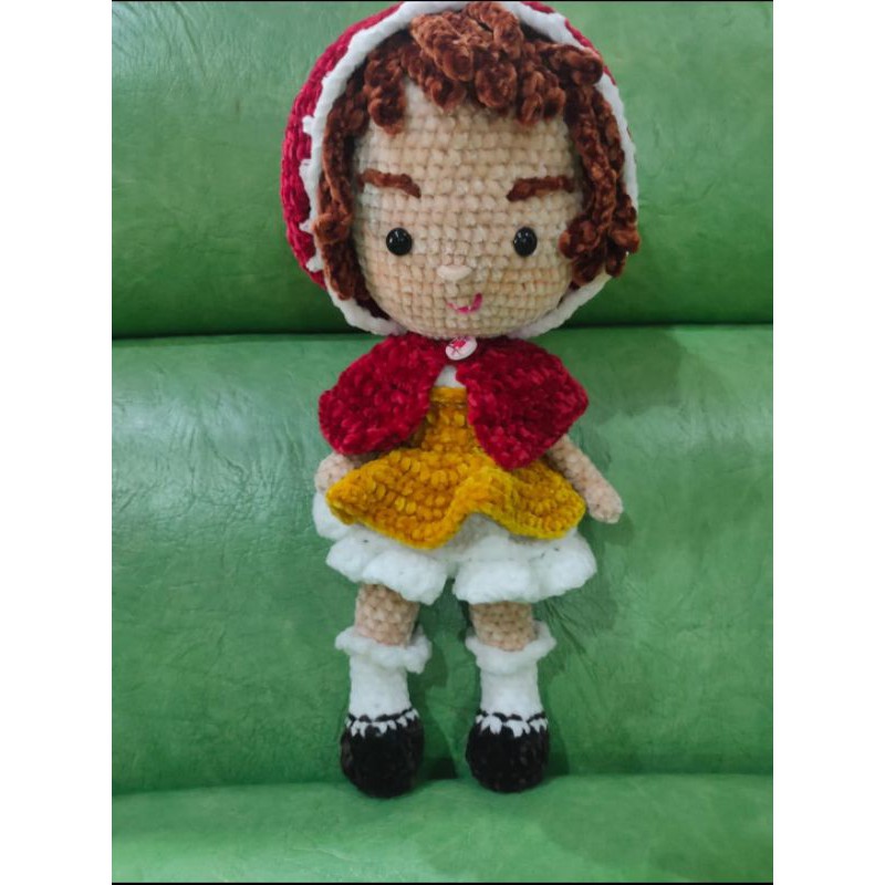 AMIGURUMI LITTLE RED RIDING HOOD