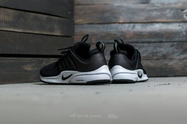nike air presto essential white