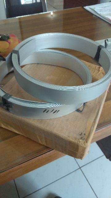 Plat Strip Aluminium 1 1/4inchi / 3,1 Cm Panjang 6 Meter Tebal 1 Mm