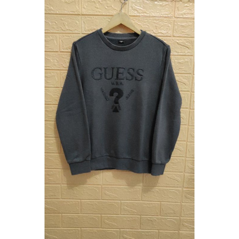 Preloved Crewneck guess abu tua.