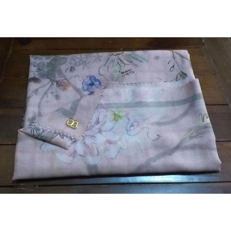 Preloved Buttonscarves Sofya Kofte