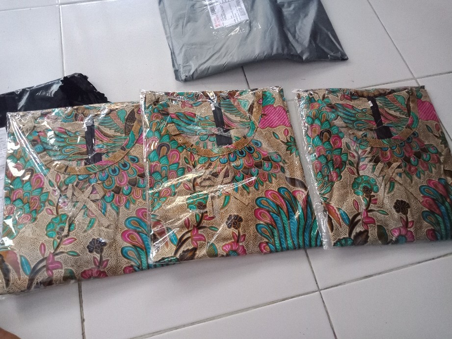 Atasan Batik Dolby Dolbi Dobby Doby Tenun Sutra Tulis Halus Katun Atbm Baron ,sarombit Atasan