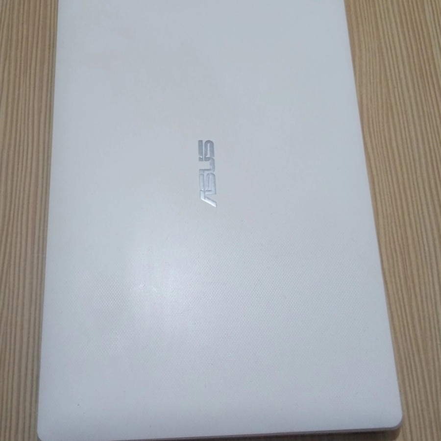 Casing Case Cassing Asus X201E