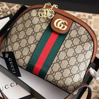 gucci b