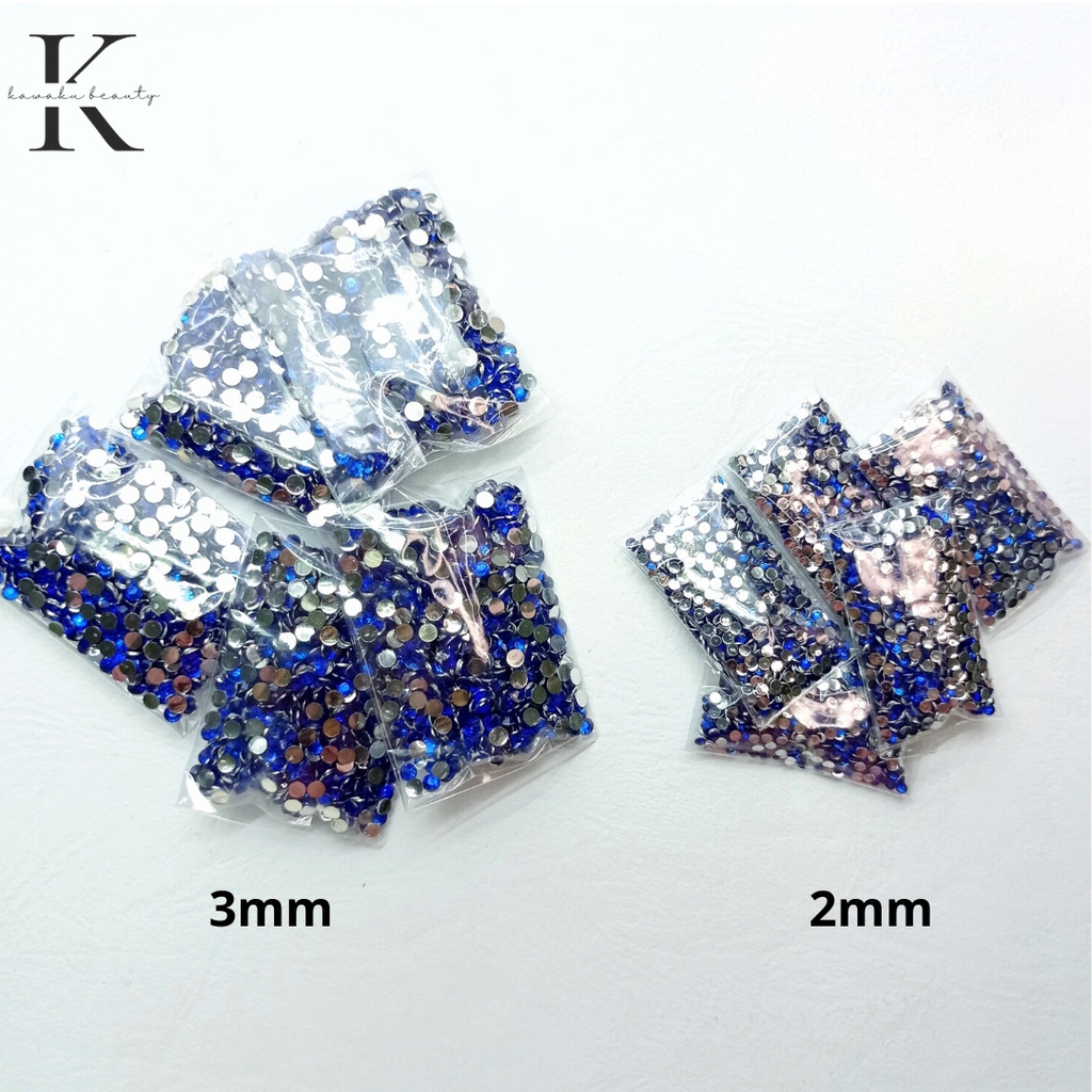 Rhinestones 900 pcs 2mm / 3mm Hiasan manik-manik decorations kemasan plastik nail art DIY Half Pearl Metallic