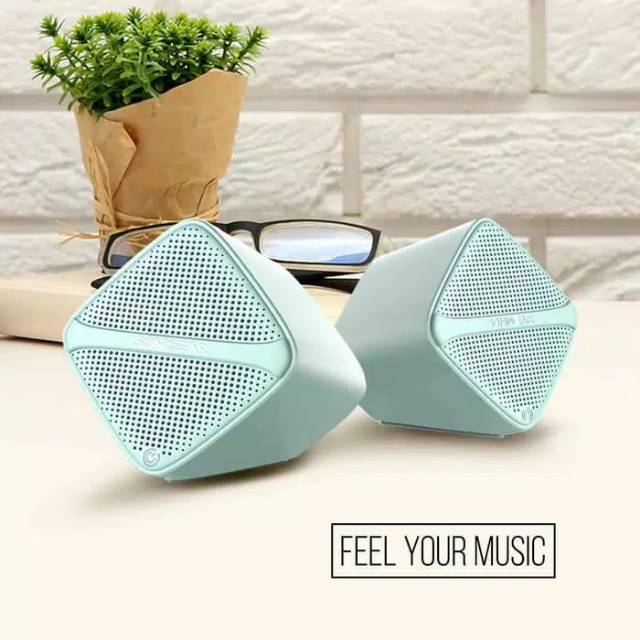 Sonic gear cube speaker
