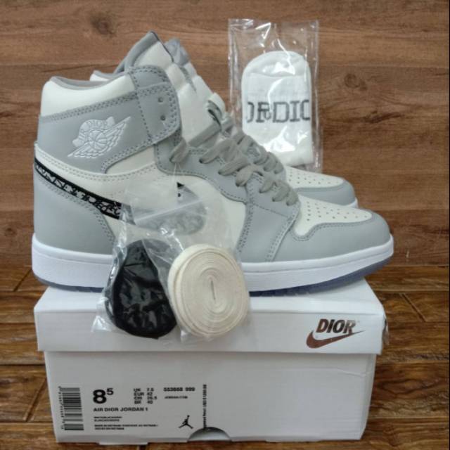 harga jordan x dior original