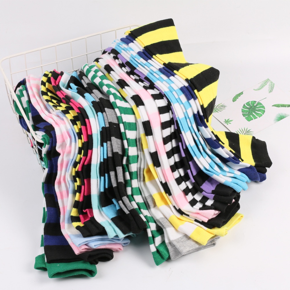 Kaos Kaki Wanita Over Knee Socks Kaos Kaki Sepaha Motif Belang-Belang Kaos Kaki Panjang