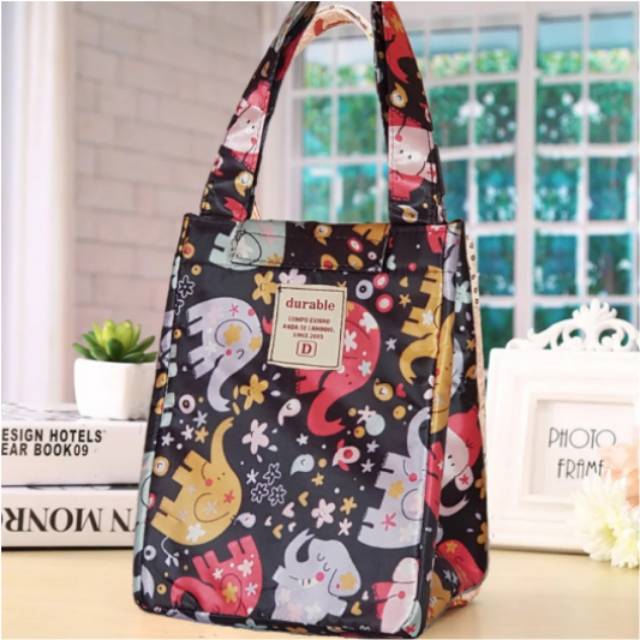 Lunch Bag Tas Bekal Tempat Penyimpanan Cooler Bag Travel Bag Travel Organizer A222