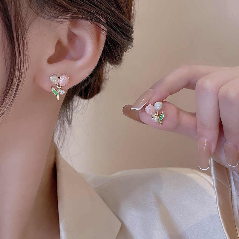 Anting Stud Bentuk Tulip Bahan S925 Silver Plated Gaya Korea Untuk Wanita