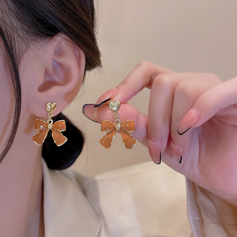 Anting Tusuk Bentuk Pita Bahan silver 925 Gaya Retro Untuk Wanita