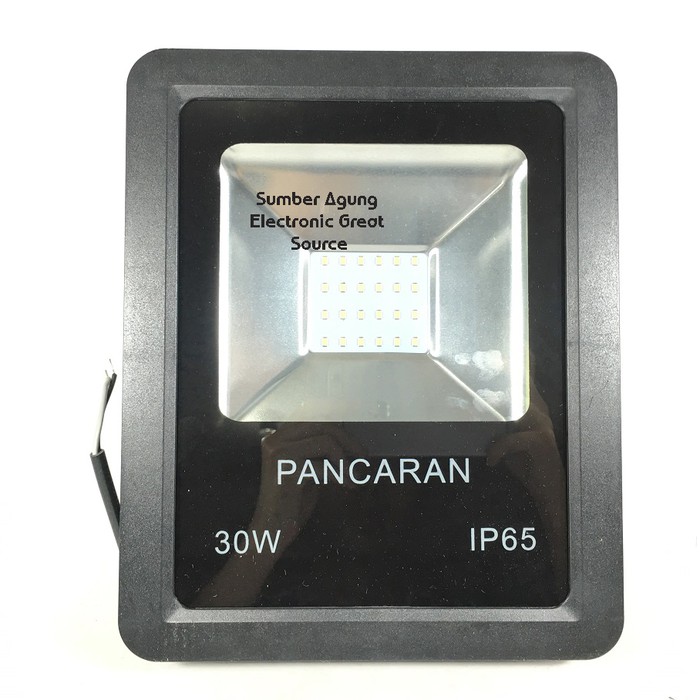 Kap Sorot Outdoor Pancaran 30W Cahaya Putih IP65 30 Watt White Lahan Parkiran Proyek Luar Gedung