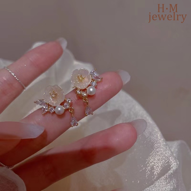 Anting Tusuk Desain Bunga Magnolia Hias Zircon AAA Gaya Mewahsimpleperi Untuk Wanita