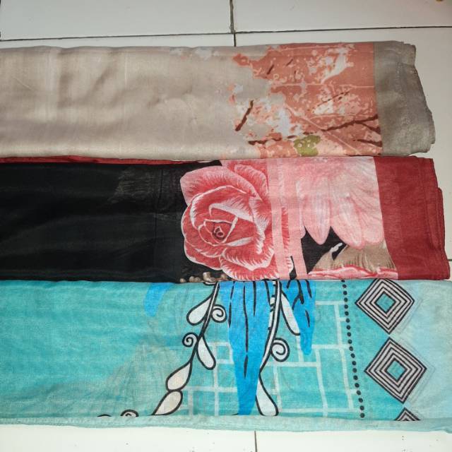Sale segi empat murah / promo jilbab segi empat murah