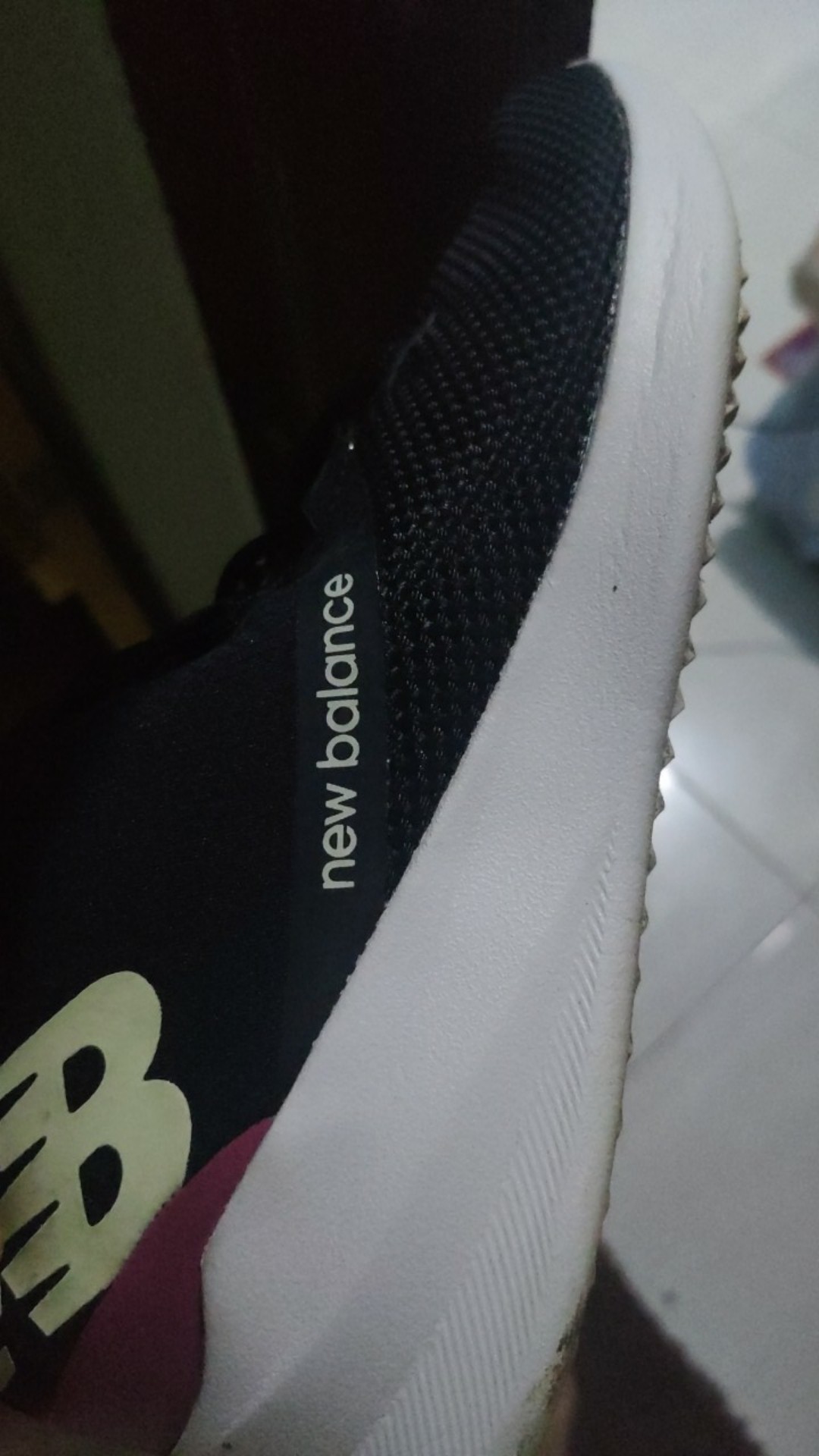 Pembersih Sepatu / Tas / Kulit Pemutih Sol Sneaker - Bag Cleaner Care