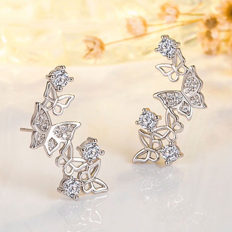 2pcs Anting Stud Desain Kupu-Kupu Aksen Kristal Warna Silver Dan Emas Untuk Wanita