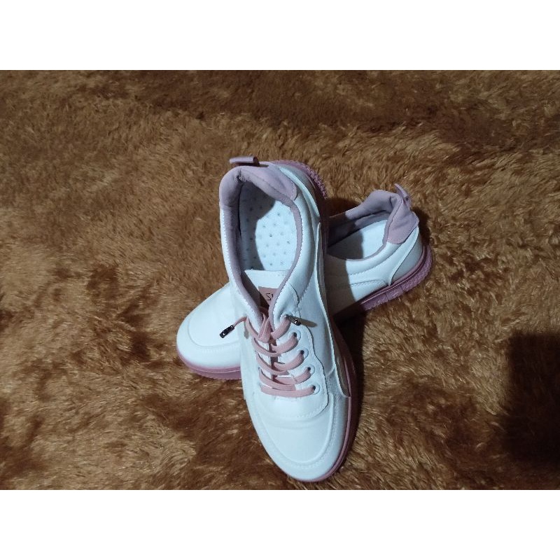 Sepatu Korea Ukuran 37 Pink