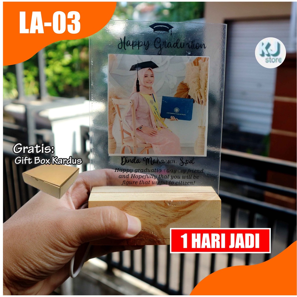 Kado Akrilik Led Custom Foto Estetik untuk Kado Wisuda Graduation Pernikahan: Hadiah Spesial Ulang Tahun yang Mengesankan Untuk Pacar Teman Cewek Wanita Cowok Cewek dengan Lampu Hias 3D Extra Paking Aman