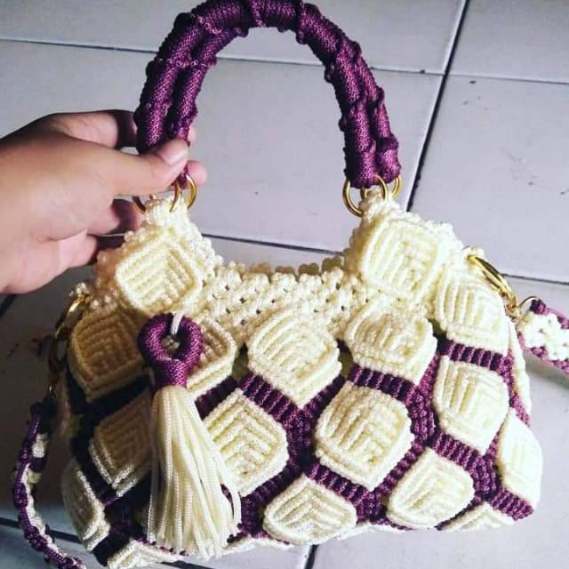 Tas talikur daun imut