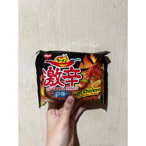 

Nissin Gekikara Ramen PAS Jepang Hot Carbo / Hot Chicken / Hot Spicy / Curry