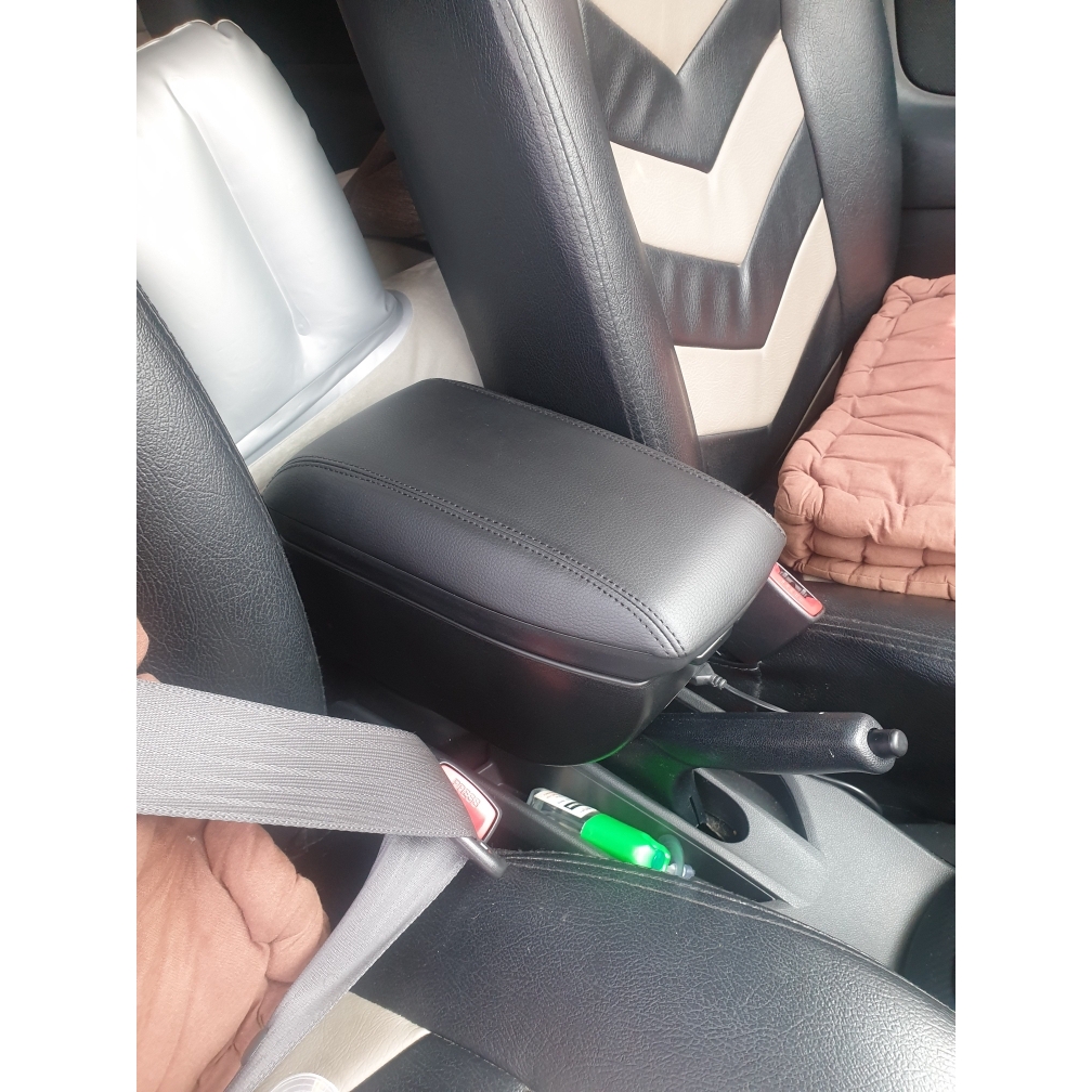 Armrest Mobil Toyota Avanza Daihatsu Xenia 7 USB Port Charger + LED