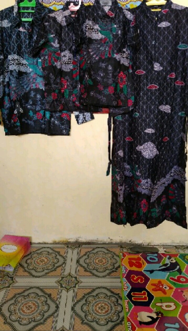 Promo Batik Couple Keluarga Sarimbit Sania Ruffle Batik Ori Ndoro Jowi Motif Mega Abu