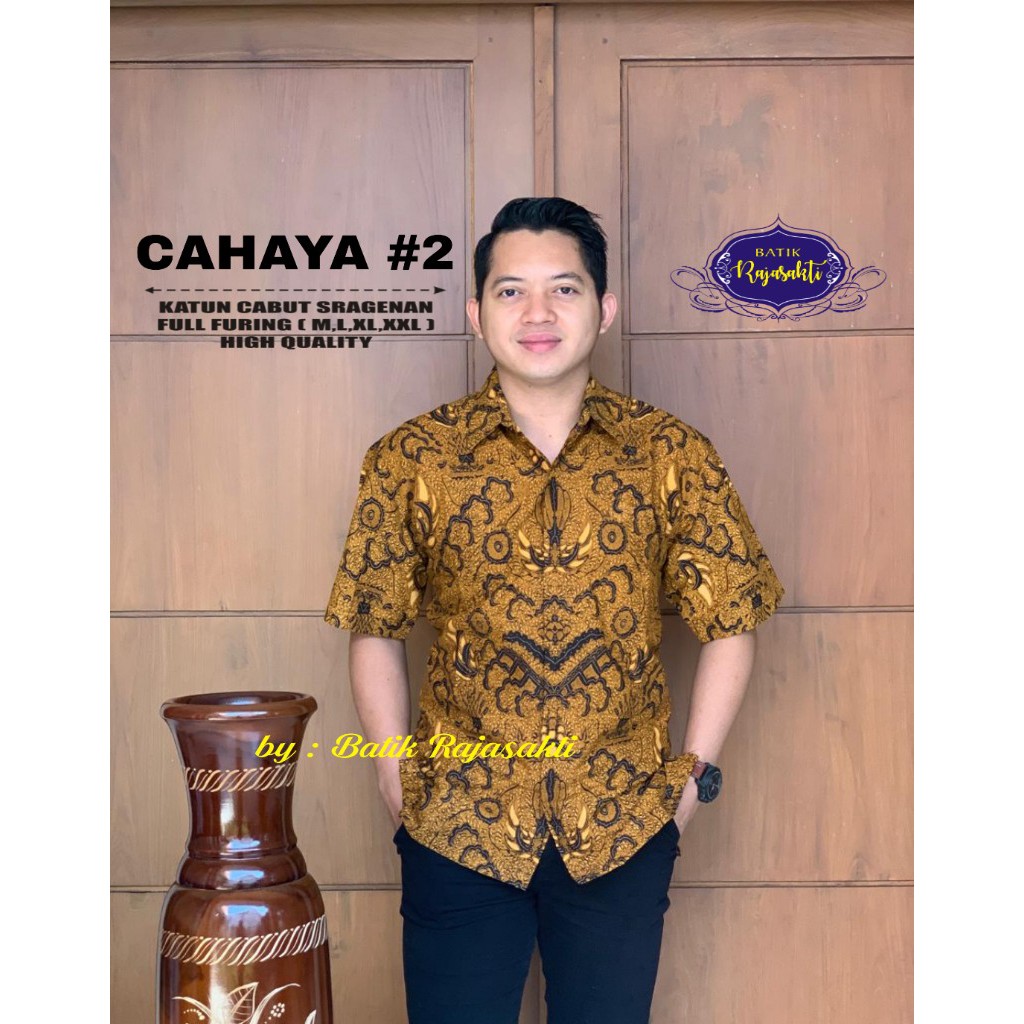CAHAYA SERI RAJASAKTI KEMEJA BATIK SOLO PRIA LENGAN PENDEK LAPIS FURING ATASAN BATIK PREMIUM MODERN KATUN HALUS BAHUWIRYA  BANAMITRA BANAMITRA PUTIH BANGSAWAN BAYU PUTRA BERLIAN BIRU BHARATAYUDA BIMASENA BIRENDRA BIRU INDAH BRAHMAKERTA BRAHMAKERTA MERAH