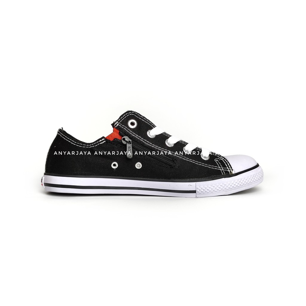 Sepatu Motix Slim Low Black White Original