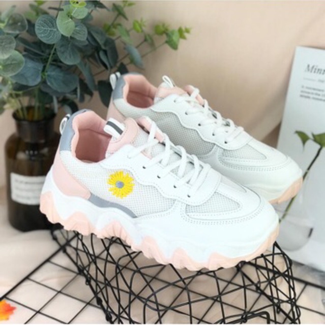 Sneakers r2002 import realpict