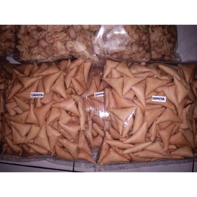 

RECOMENDED!!! CEMILAN LEBARAN SAMOSA GORENG PREMIUM!!!